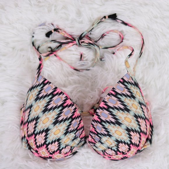 2/$20 Victoria's Secret geometric bikini top B5 - Picture 1 of 7